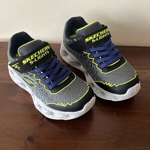 NWOT Sketchers Vortex 2.0 Zorento Sneaker Light Up Little Kid 10.5